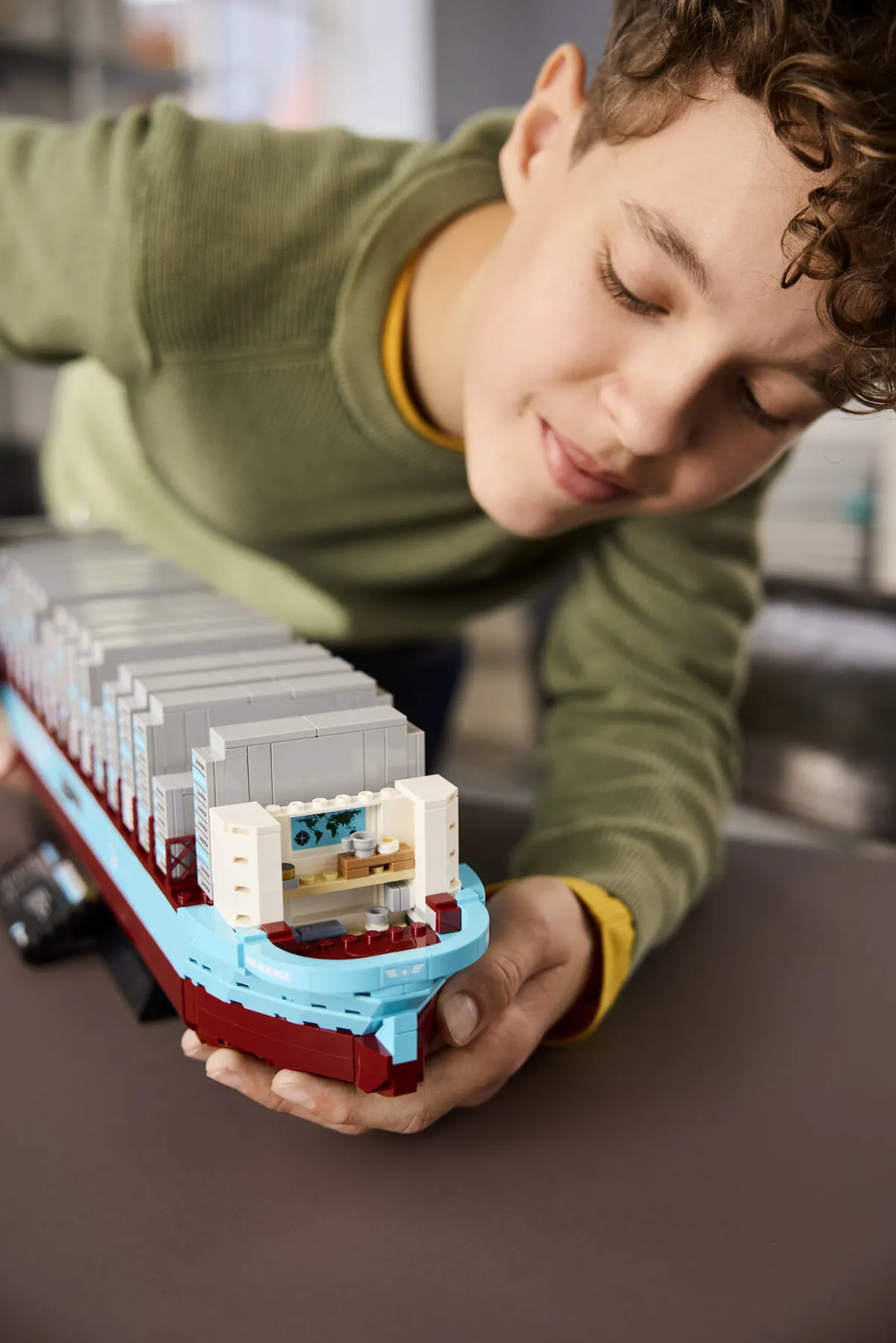 LEGO Maersk Dual-Fuel Container Vessel (40955) - Bild 12