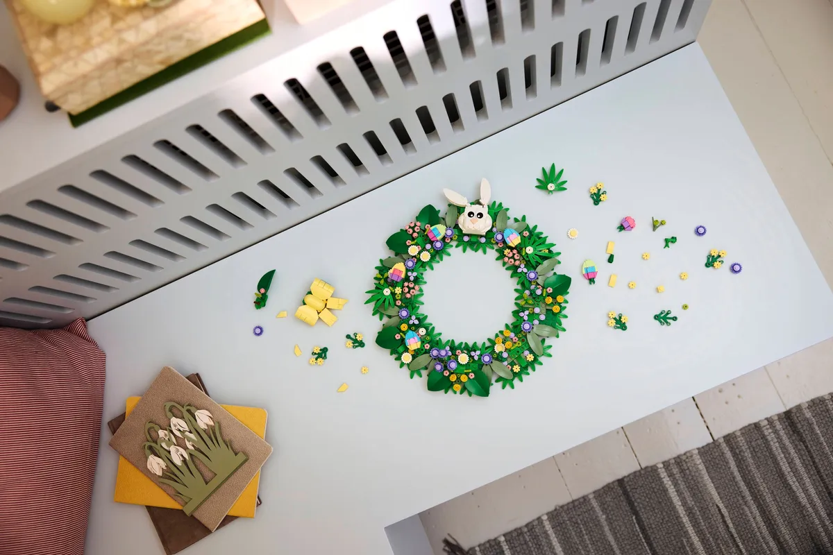 LEGO Spring Wreath (40957) - image 6