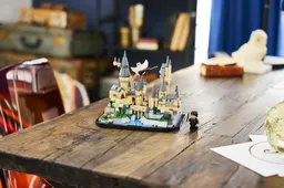 LEGO Mini Hogwarts™ Castle (40975) - image 11