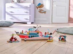 LEGO Rescue Mission Boat (41381) - image 10