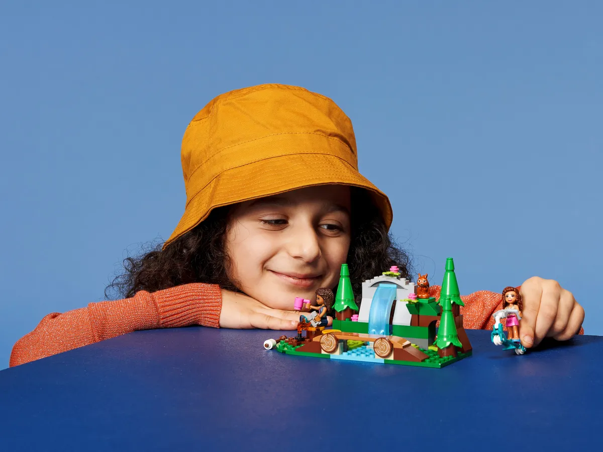 LEGO Forest Waterfall (41677) - image 13
