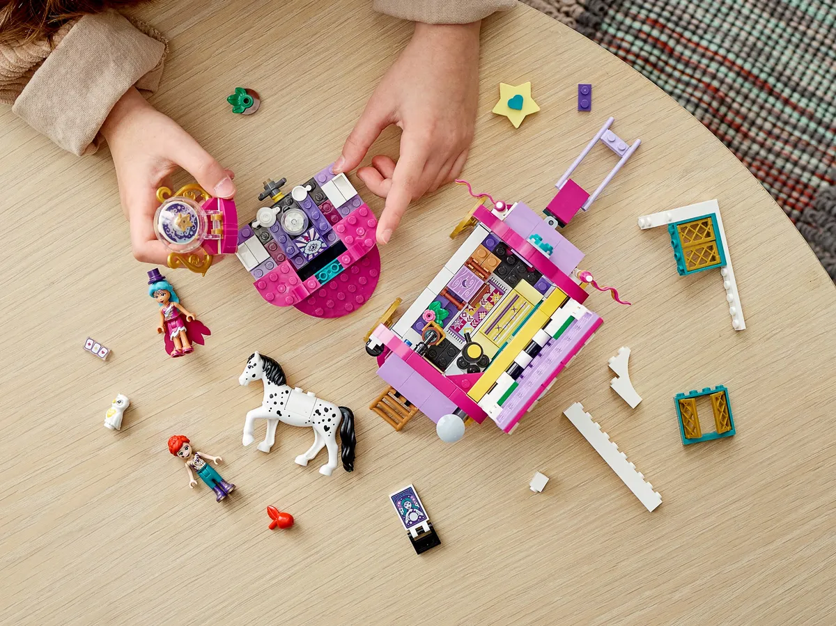 LEGO Magical Caravan (41688) - image 15