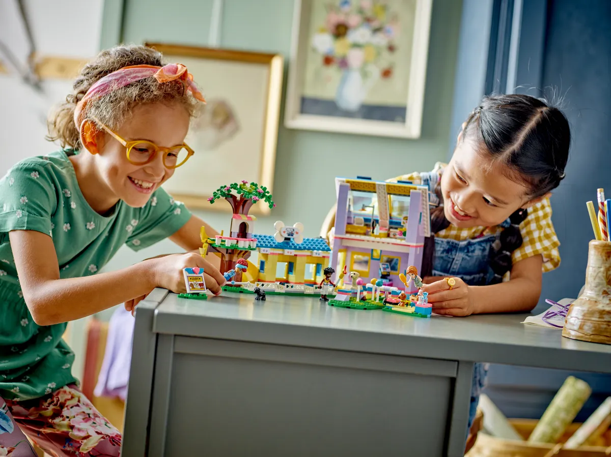 LEGO Dog Rescue Centre (41727) - image 9