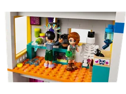 LEGO Heartlake International School (41731) - image 5