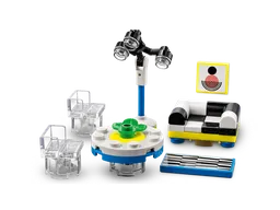 LEGO Downtown Flower and Design Stores (41732) - image 7