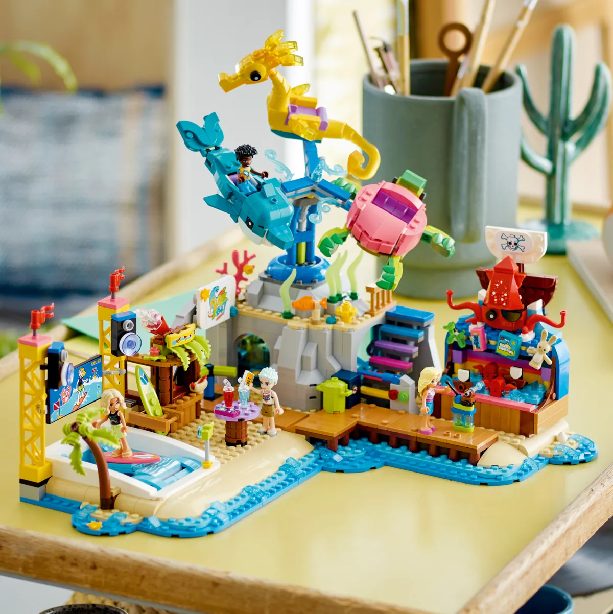 LEGO Beach Amusement Park (41737) - image 9