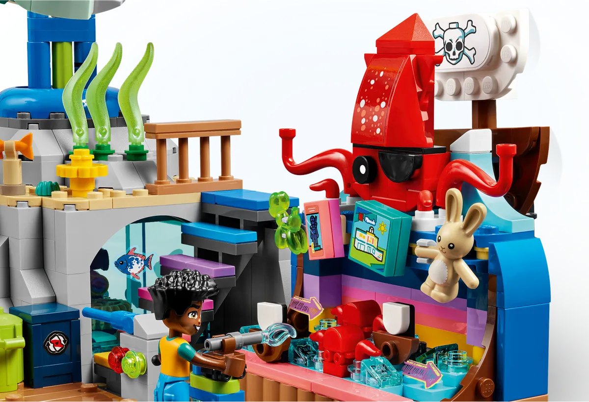 LEGO Beach Amusement Park (41737) - image 7