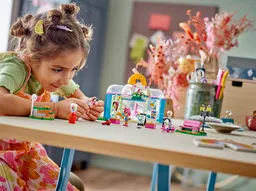 LEGO Hair Salon (41743) - image 9