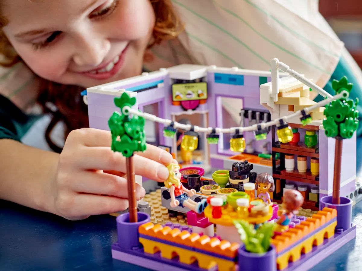 LEGO Heartlake City Community Kitchen (41747) - Bild 9