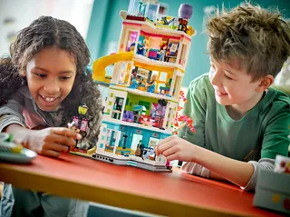 Heartlake City Community Center by LEGO – product photo 11 of 11