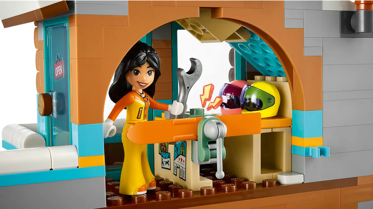 LEGO Holiday Ski Slope and Café (41756) - Bild 7