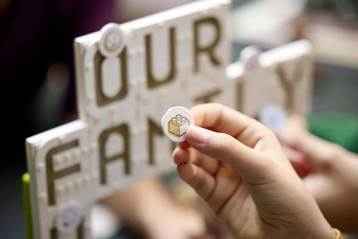 LEGO Message Board (41839) - image 7