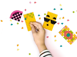 LEGO Pineapple Pencil Holder (41906) - image 5