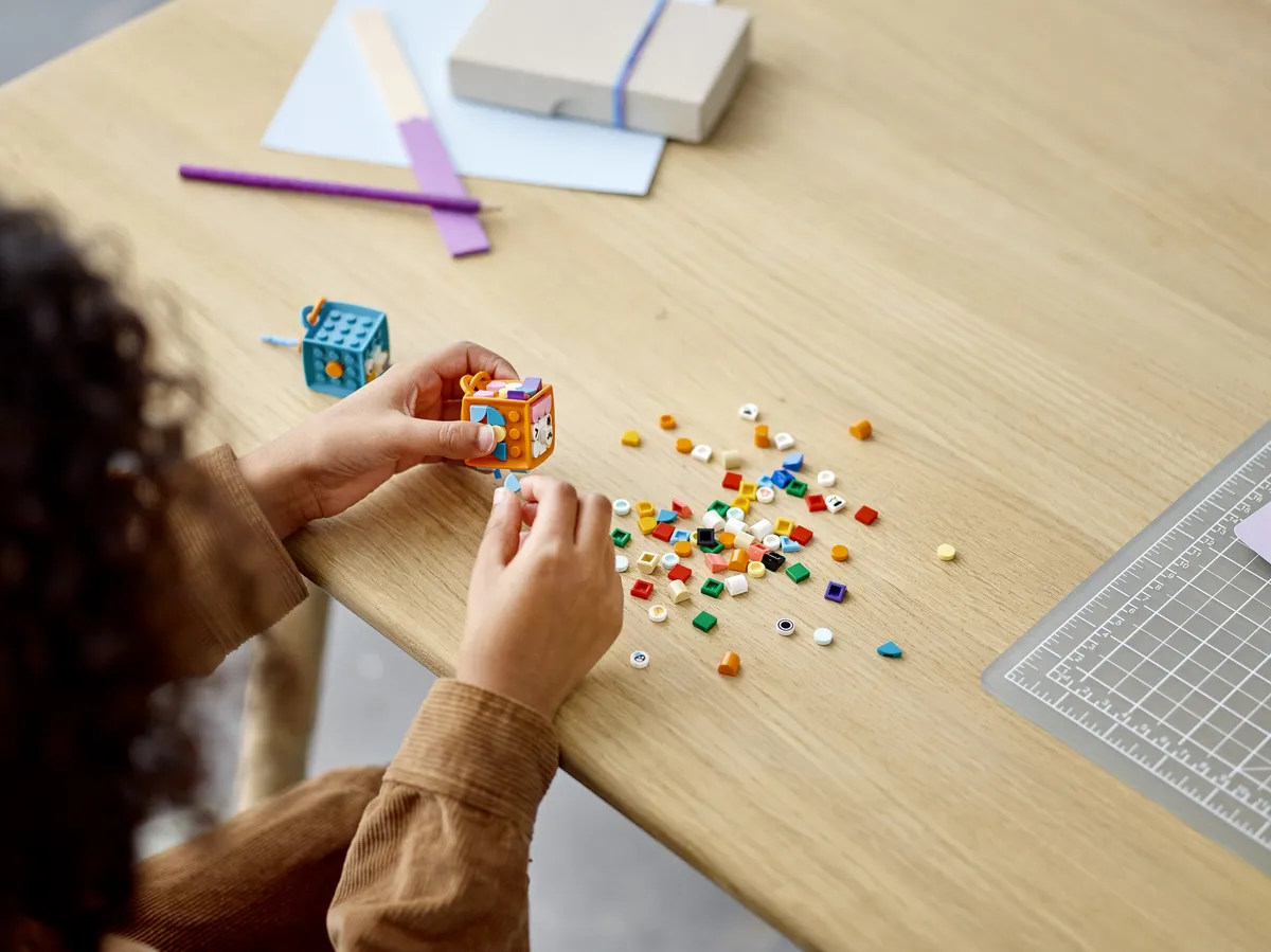 LEGO Extra DOTS - Series 4 (41931) - Bild 2