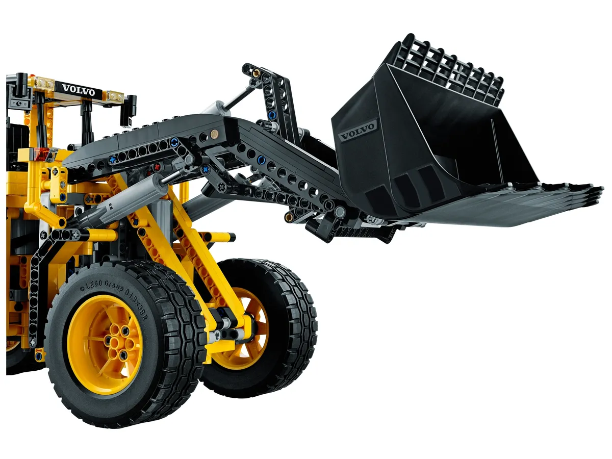LEGO Remote-Controlled VOLVO L350F Wheel Loader (42030) - Bild 3