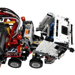 LEGO Mercedes-Benz Arocs 3245 (42043) - afbeelding 3