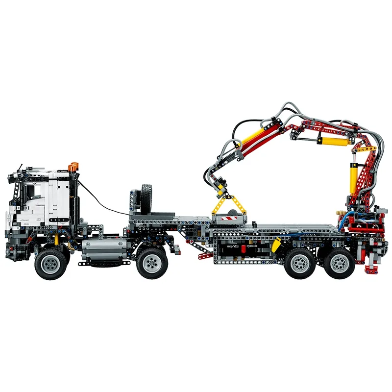 Mercedes-Benz Arocs 3245 by LEGO – product photo 5 of 7