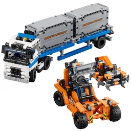 LEGO Container Yard (42062)