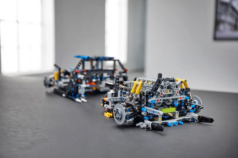 Bugatti Chiron by LEGO – product photo 11 of 17