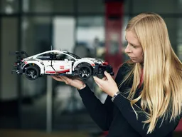 LEGO Porsche 911 RSR (42096) - image 13