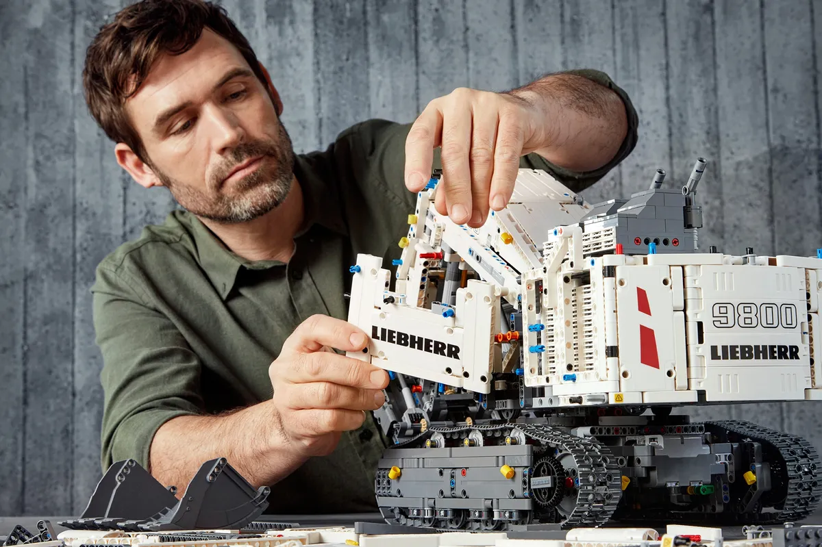 LEGO Liebherr R 9800 Excavator (42100) - Bild 9