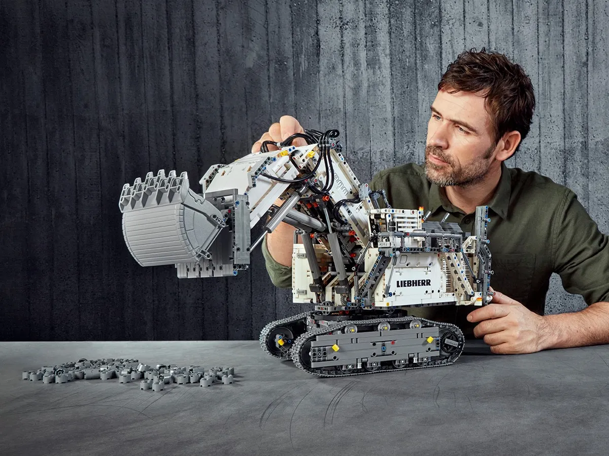 LEGO Liebherr R 9800 Excavator (42100) - Bild 13