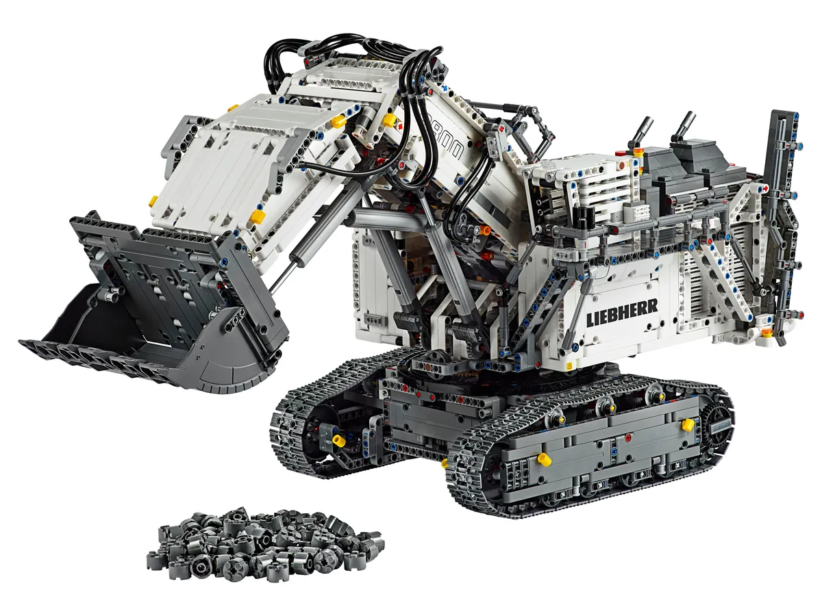 LEGO Liebherr R 9800 Excavator (42100)