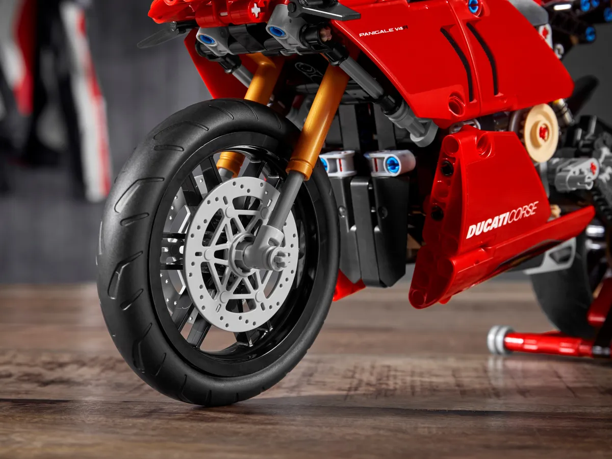 LEGO Ducati Panigale V4 R (42107) - Bild 12