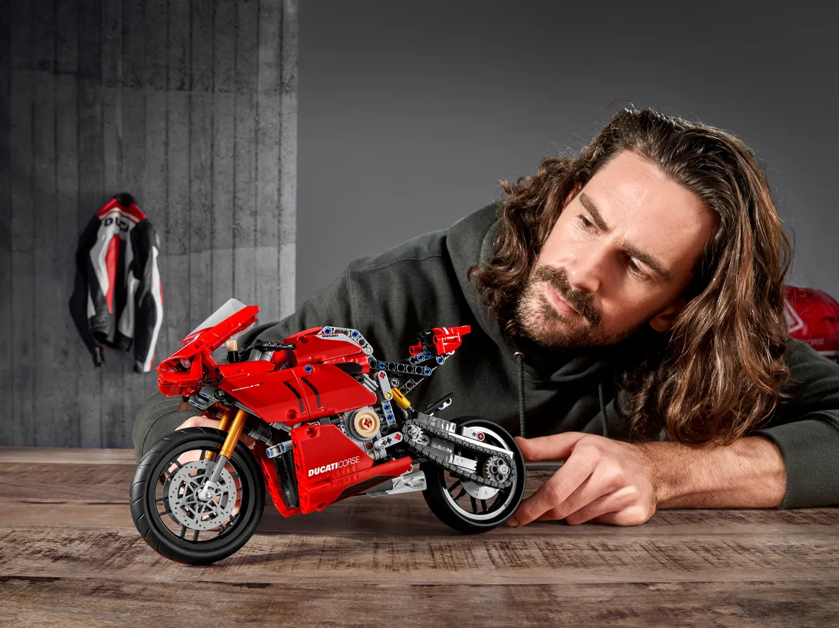 LEGO Ducati Panigale V4 R (42107) - Bild 15
