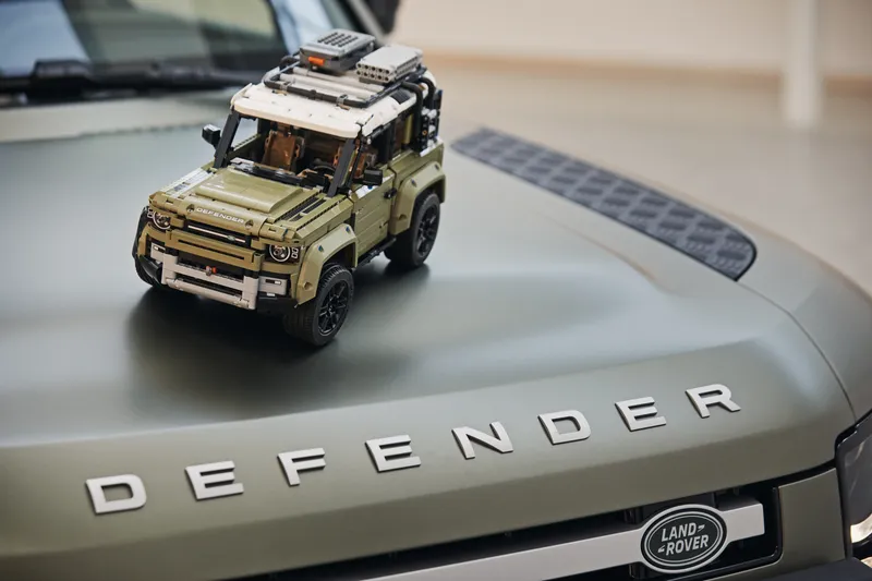 Land Rover Defender by LEGO – product photo 16 of 18