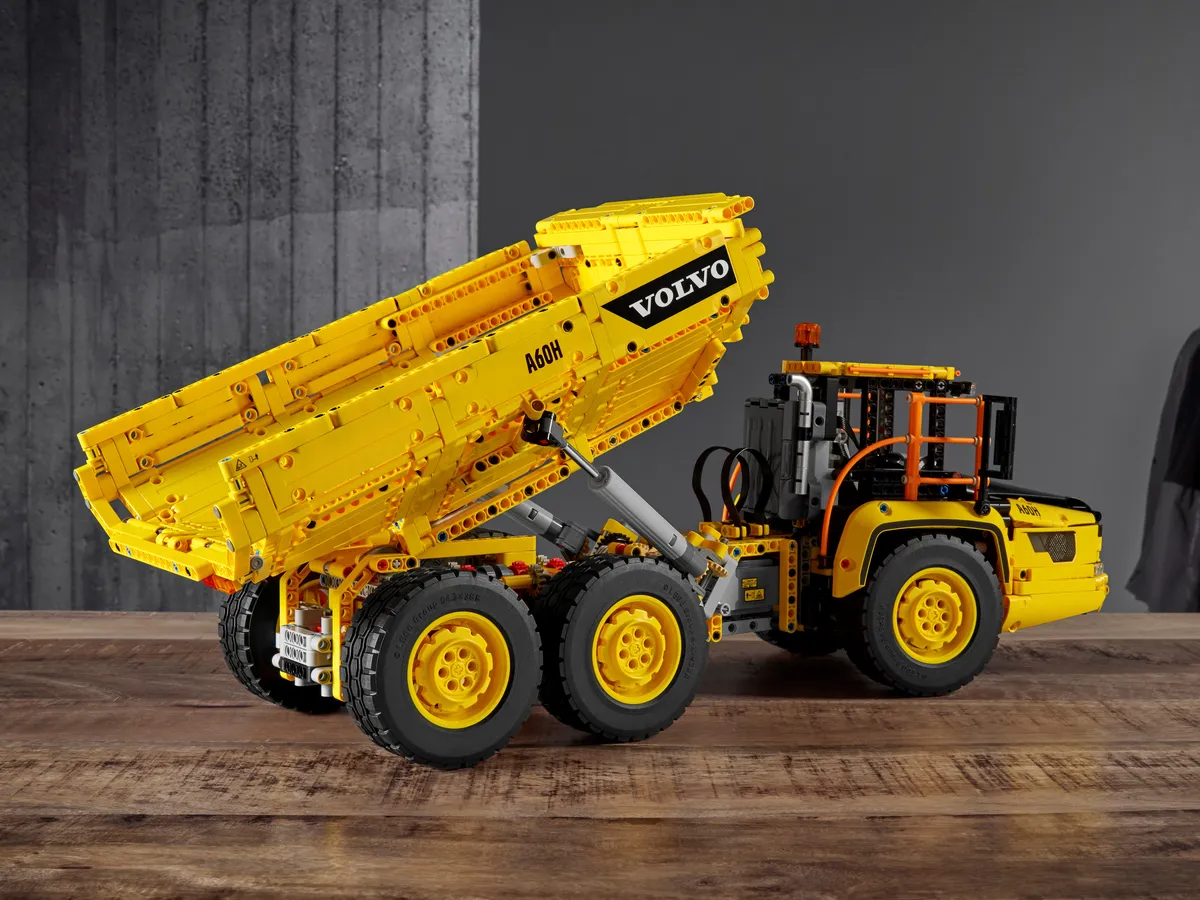 LEGO 6x6 Volvo Articulated Hauler (42114) - Bild 14