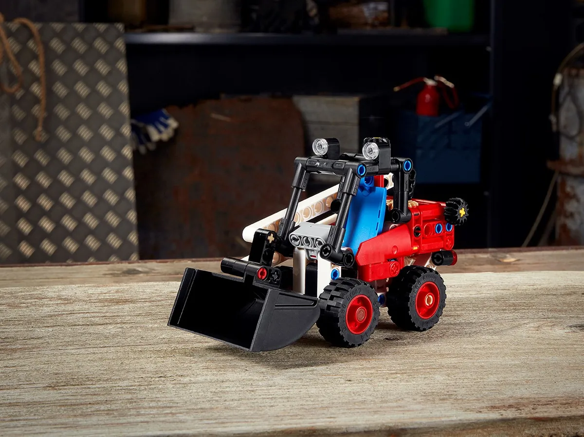 LEGO Skid Steer Loader (42116) - image 9