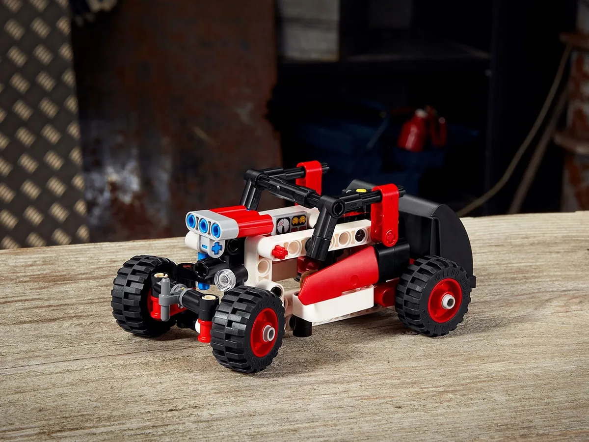 LEGO Skid Steer Loader (42116) - image 11