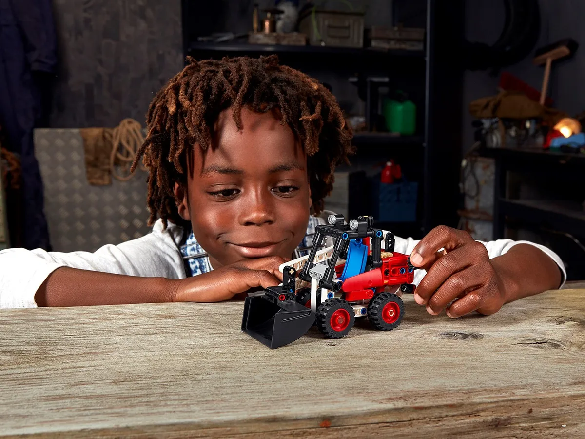 LEGO Skid Steer Loader (42116) - image 7