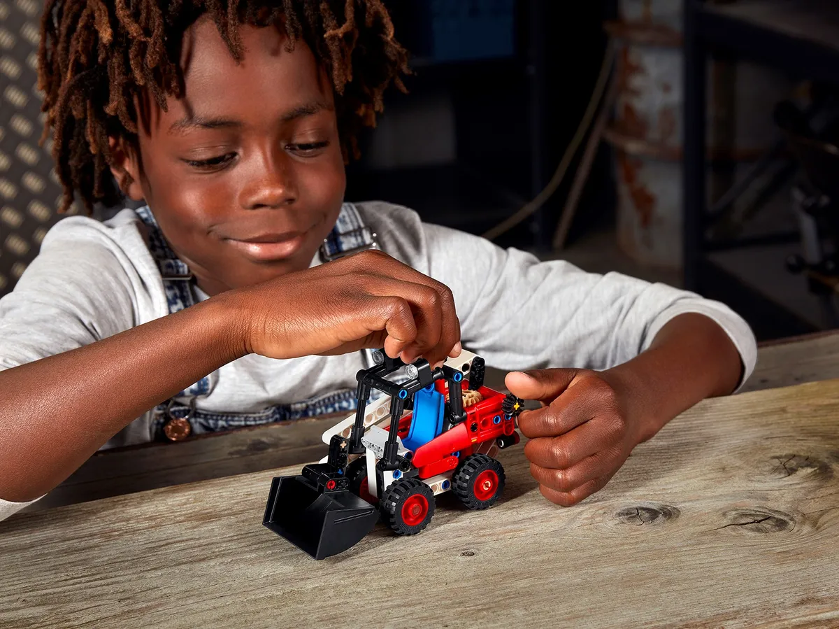 LEGO Skid Steer Loader (42116) - image 8