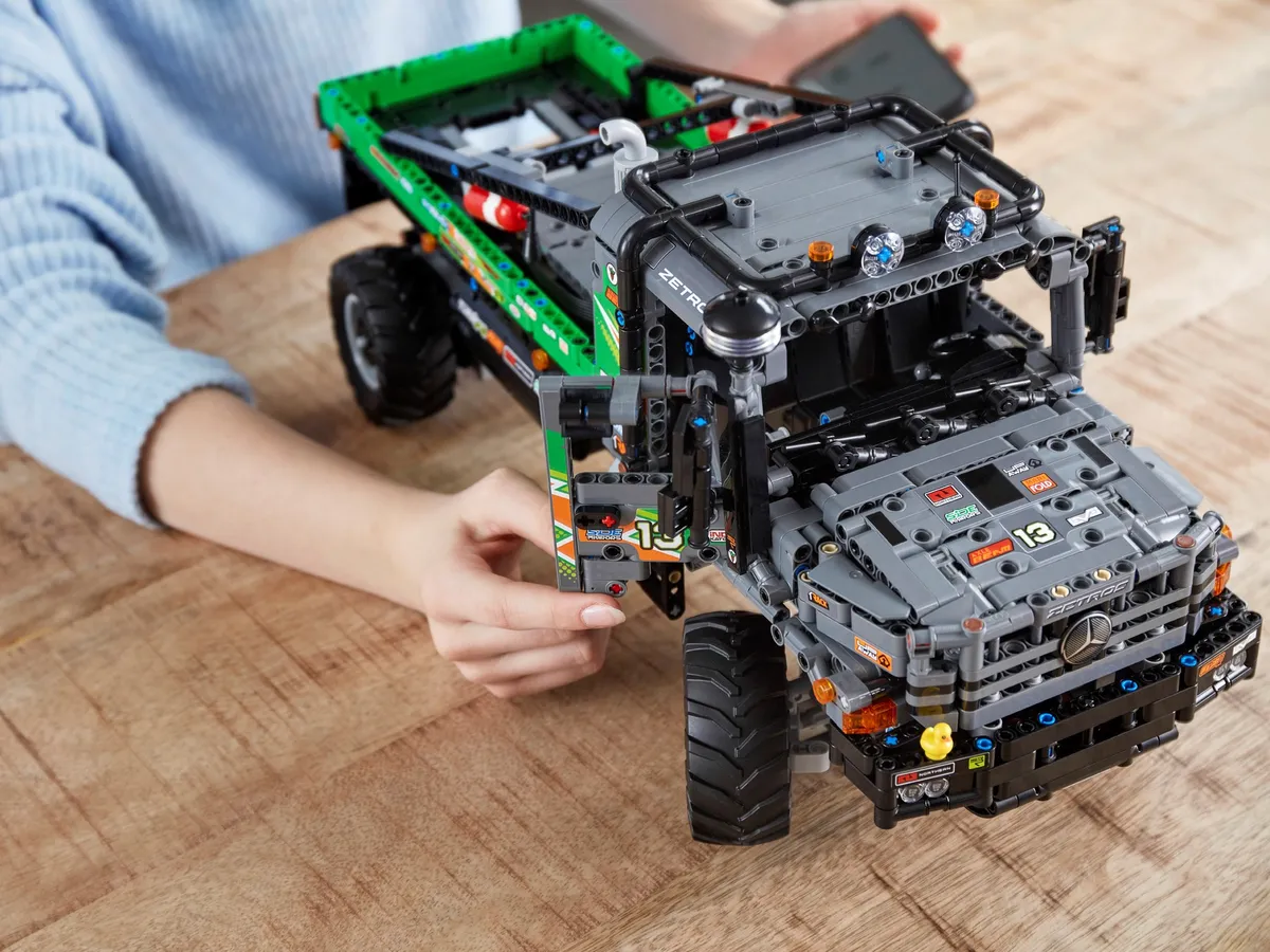 LEGO 4x4 Mercedes-Benz Zetros Trial Truck (42129) - afbeelding 15