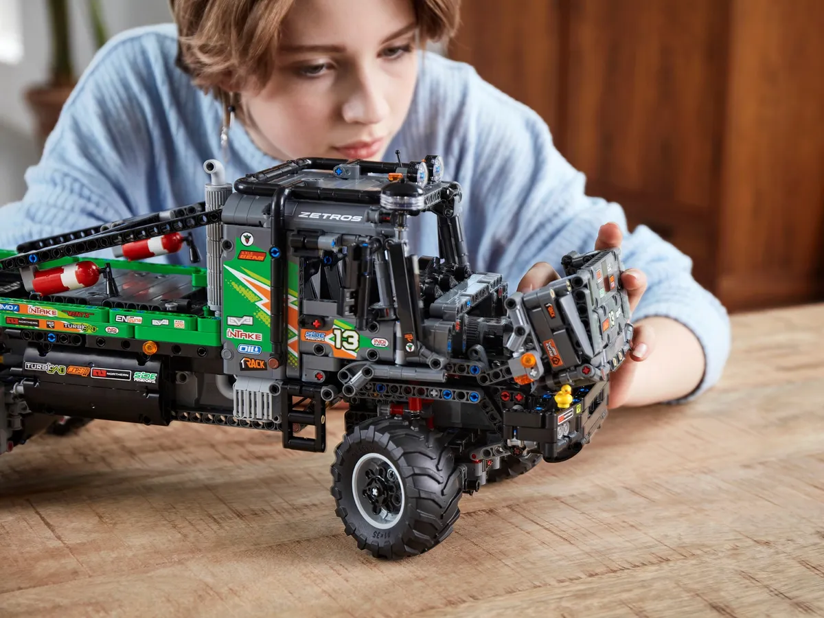 LEGO 4x4 Mercedes-Benz Zetros Trial Truck (42129) - afbeelding 16