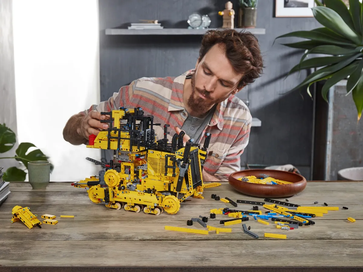 LEGO App-Controlled Cat® D11 Bulldozer (42131) - Bild 8
