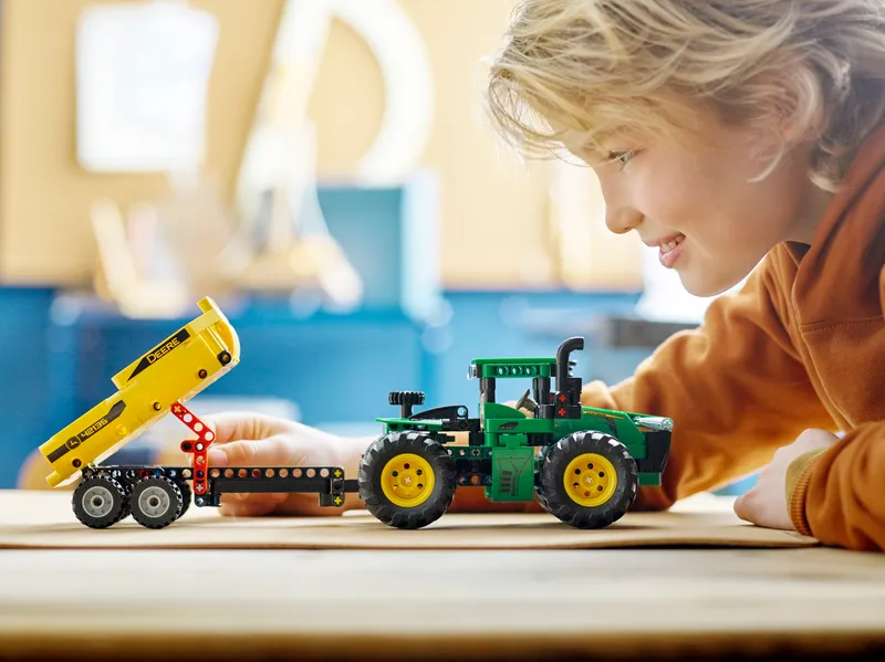 John Deere 9620R 4WD Tractor van LEGO – productfoto 9 van 9