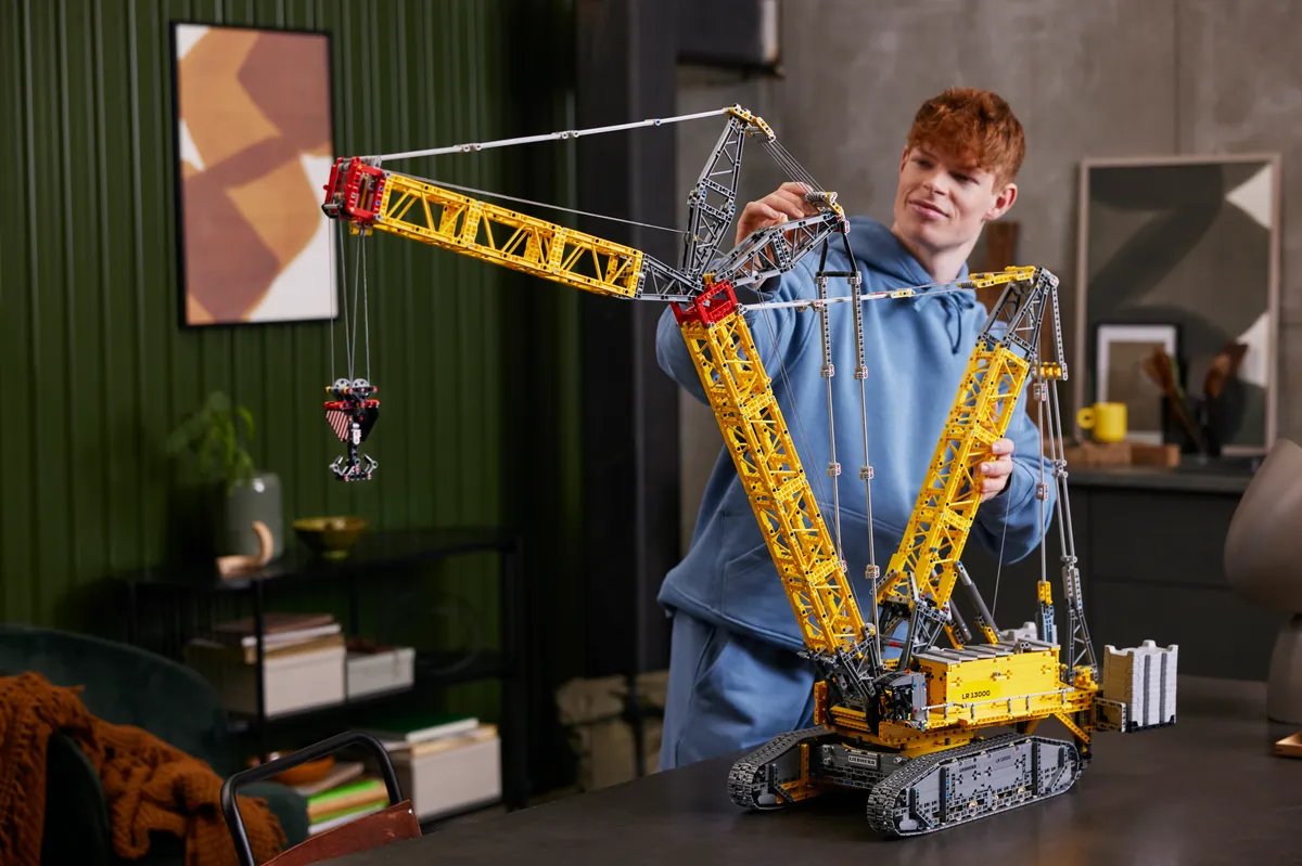 LEGO Liebherr Crawler Crane LR 13000 (42146) - Bild 6