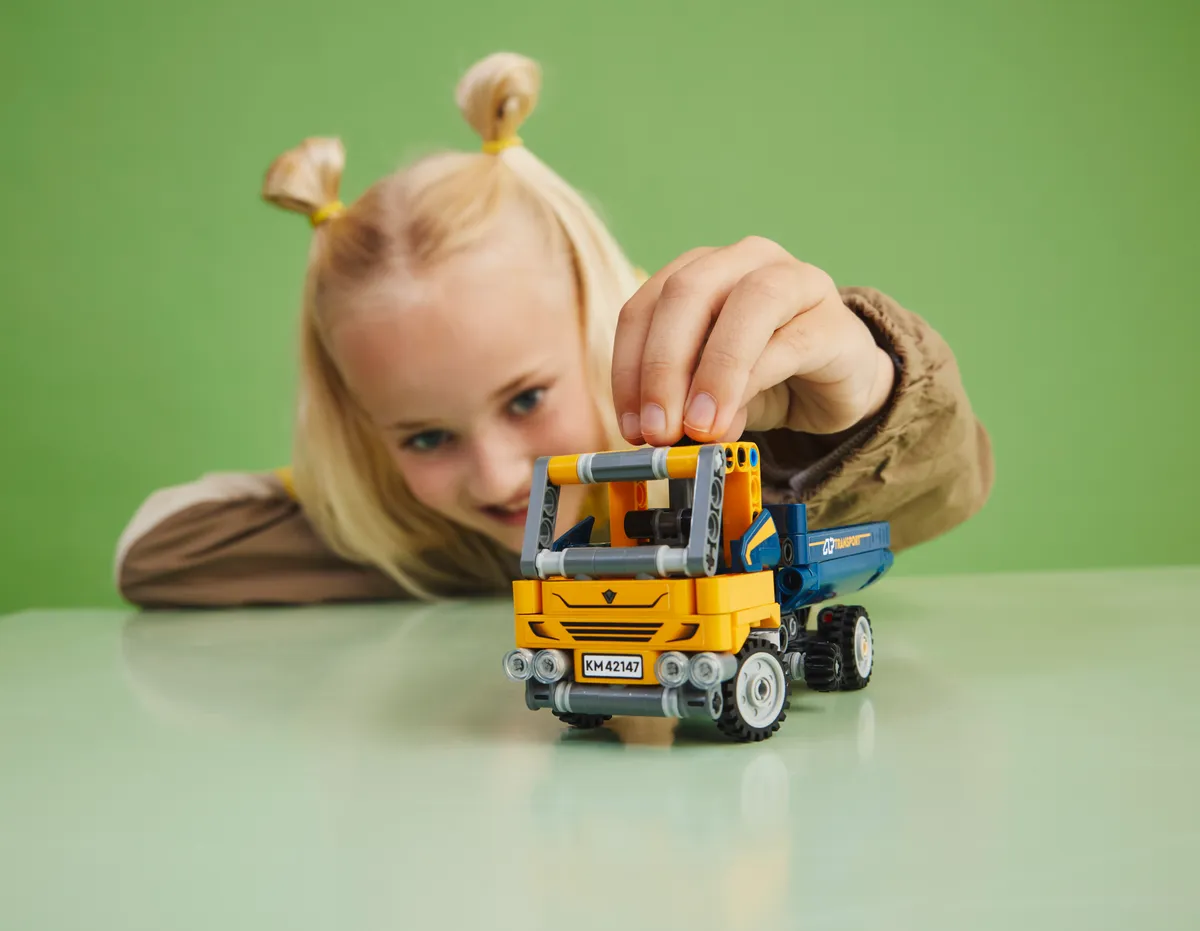 LEGO Dump Truck (42147) - afbeelding 6