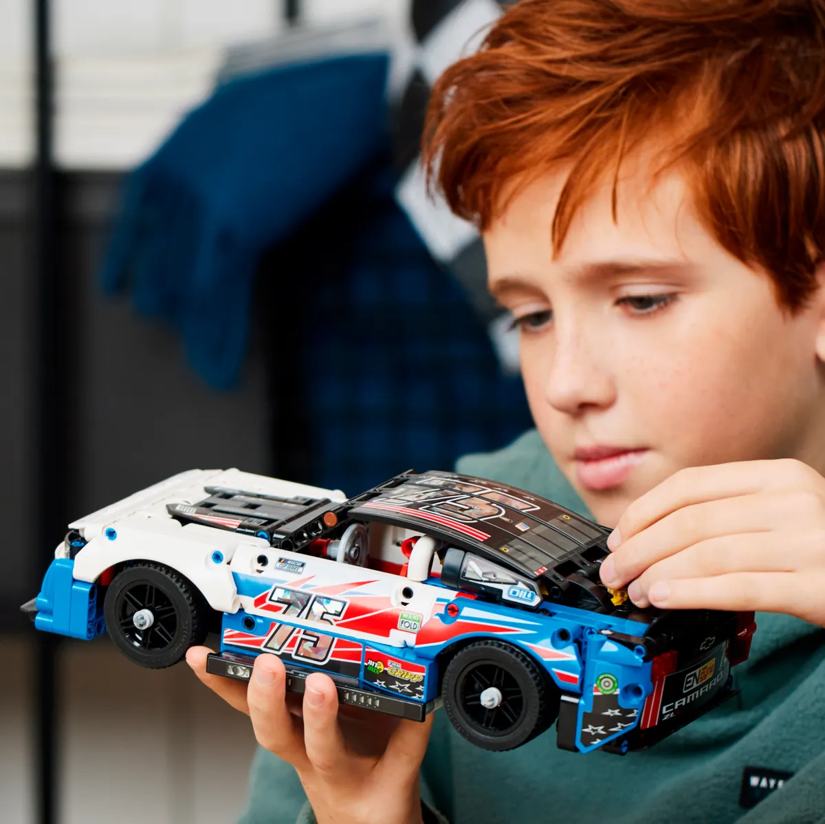 LEGO NASCAR® Next Gen Chevrolet Camaro ZL1 (42153) - Bild 7