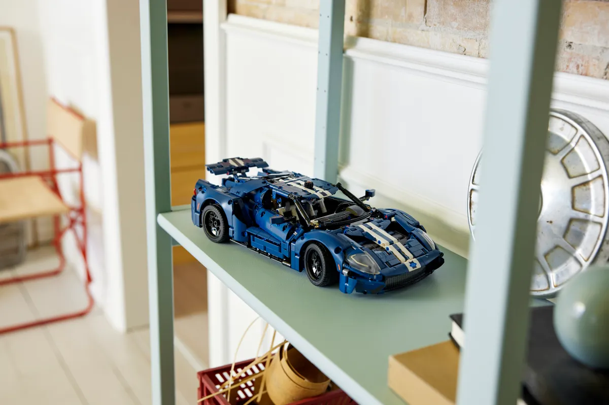 LEGO 2022 Ford GT (42154) - Bild 10