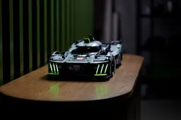 LEGO PEUGEOT 9X8 24H Le Mans Hybrid Hypercar (42156) - image 11