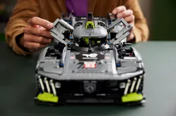 LEGO PEUGEOT 9X8 24H Le Mans Hybrid Hypercar (42156) - image 8
