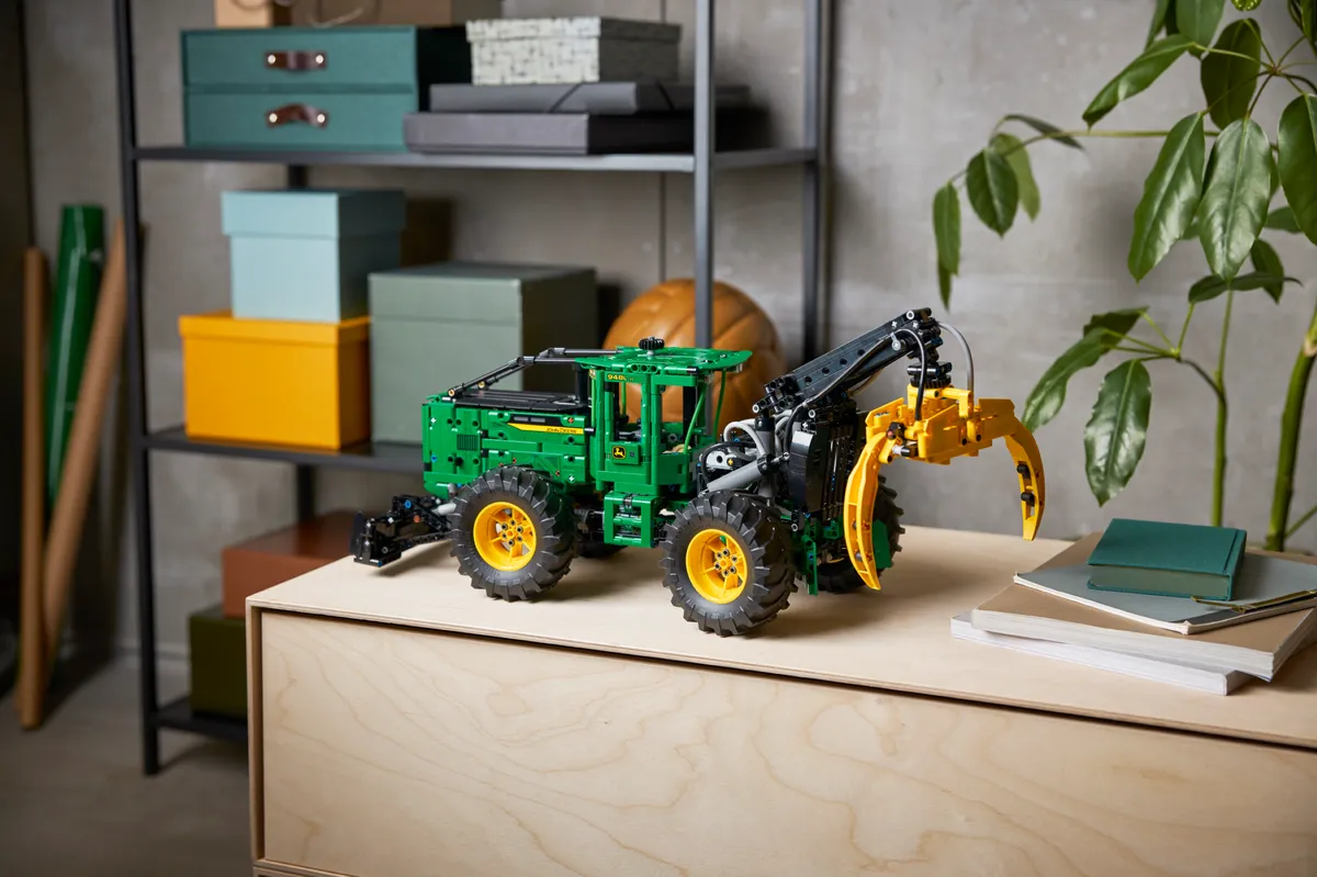 LEGO John Deere 948L-II Skidder (42157) - Bild 8