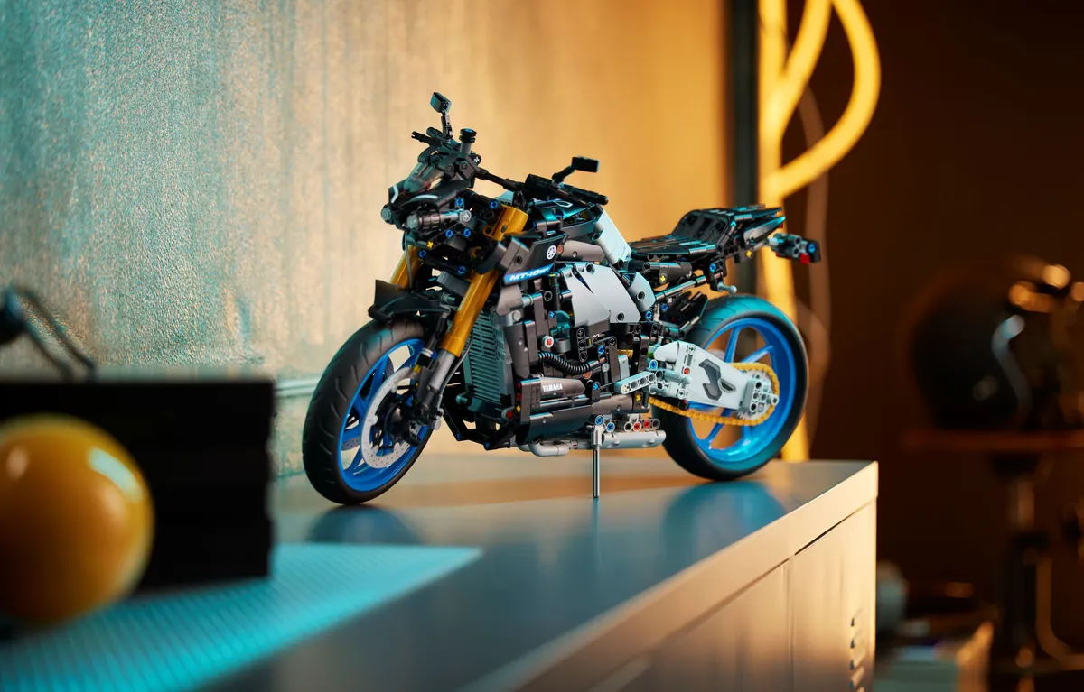 LEGO Yamaha MT-10 SP (42159) - Bild 8