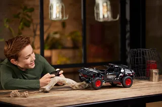 Audi RS Q e-tron de LEGO – photo du produit 8 sur 10