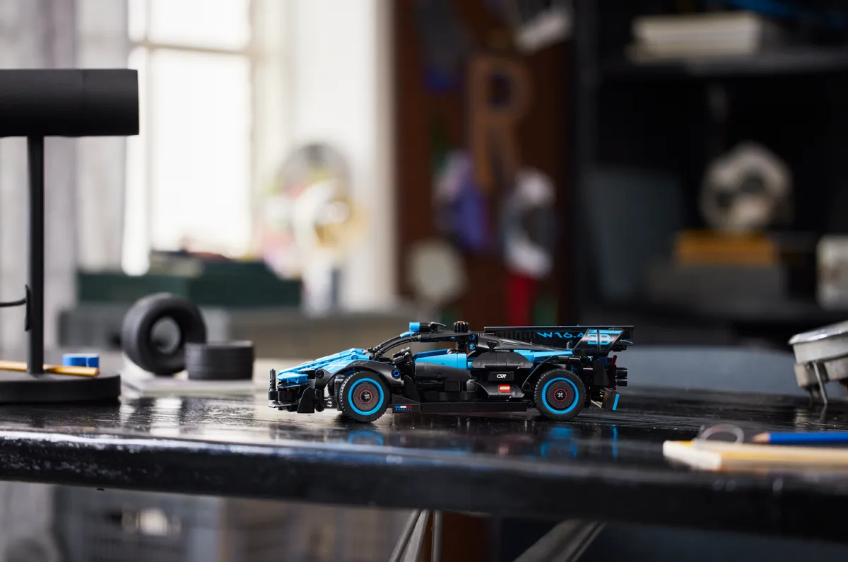 LEGO Bugatti Bolide Agile Blue (42162) - Bild 8