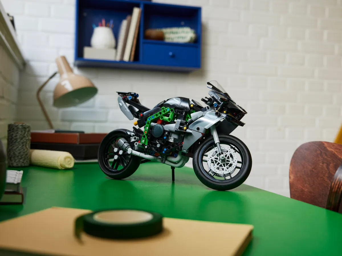 LEGO Kawasaki Ninja H2R Motorcycle (42170) - Bild 6